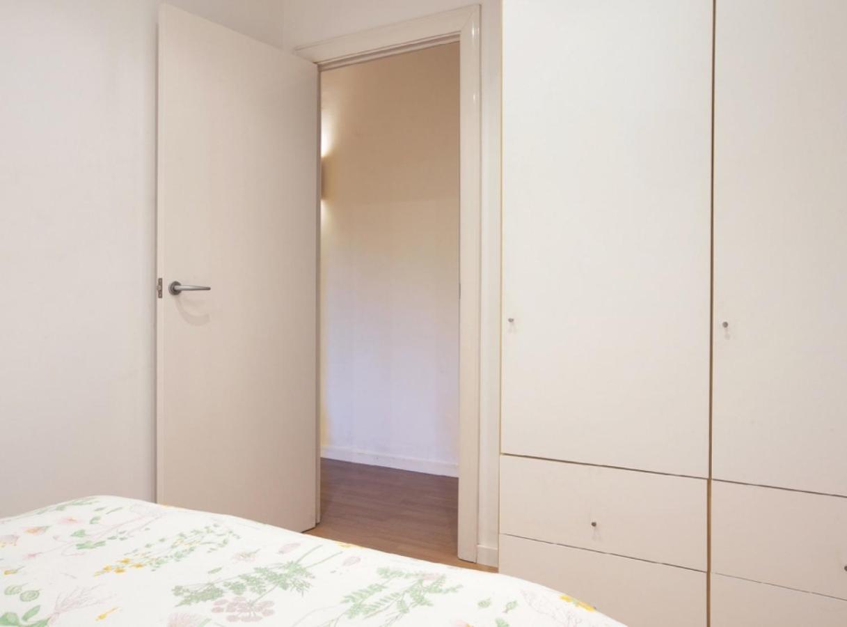 Authentic Flat2 In Poble Sec - Paralelo บาร์เซโลนา ภายนอก รูปภาพ