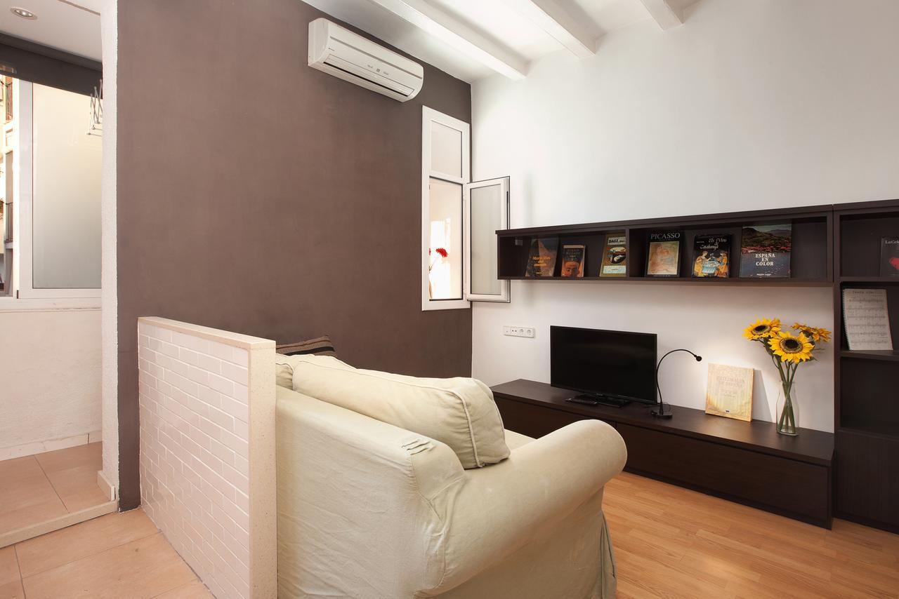 Authentic Flat2 In Poble Sec - Paralelo บาร์เซโลนา ภายนอก รูปภาพ