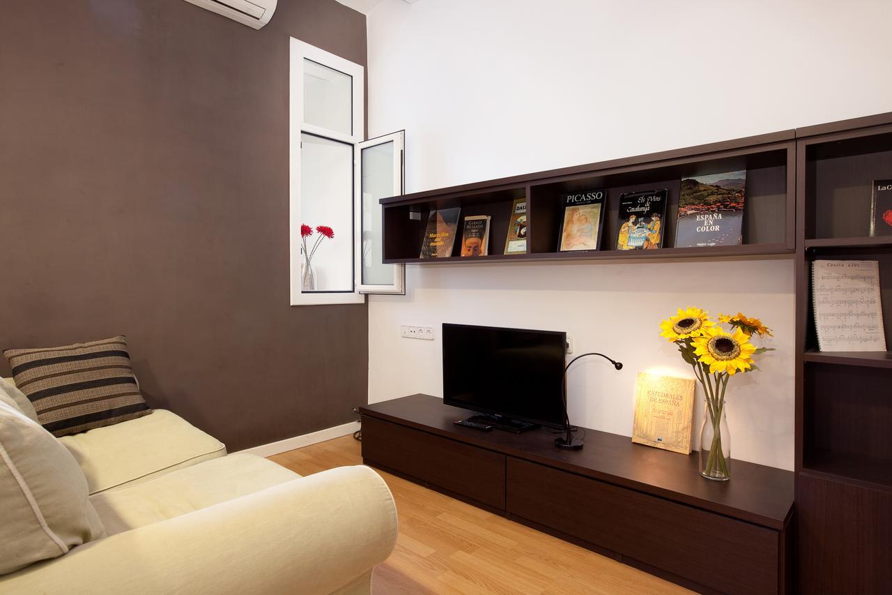 Authentic Flat2 In Poble Sec - Paralelo บาร์เซโลนา ภายนอก รูปภาพ